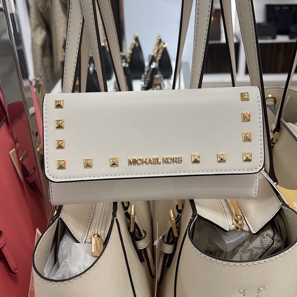 MICHAEL KORS JET SET TRAVEL LADY LARGE TRIFOLD  NON-VEGAN LEATHER WALLET 

NWT - Picture 2 of 16